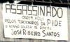 Cartaz afixado no dia seguinte no exterior da sala em que a PIDE/DGA assassinou Ribeiro Santos